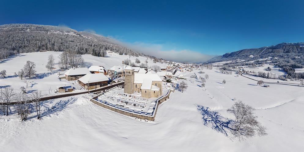 Drone 360 : Col de Leschaux sous la neige