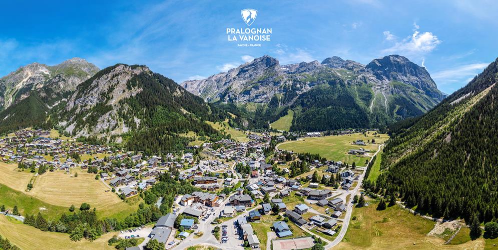 Pralognan-la-Vanoise en 360° : une immersion aérienne aux portes des glaciers de la Vanoise 