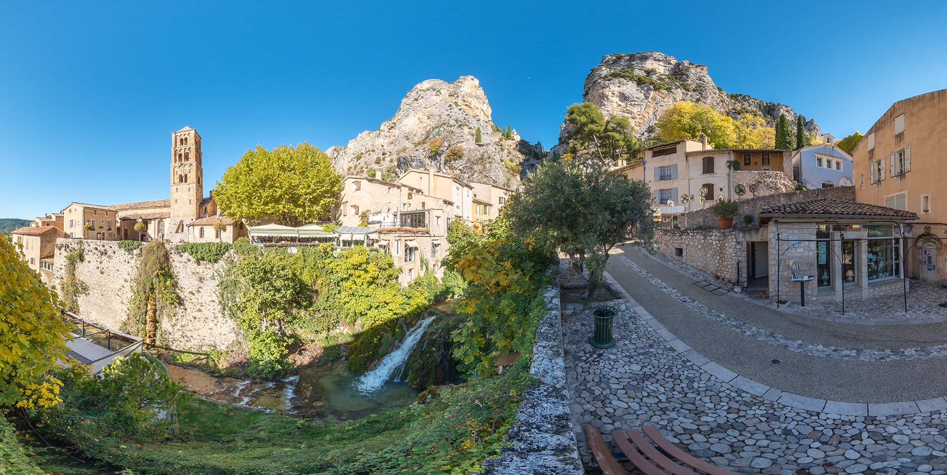 Photos 360 : Moustiers-Sainte-Marie