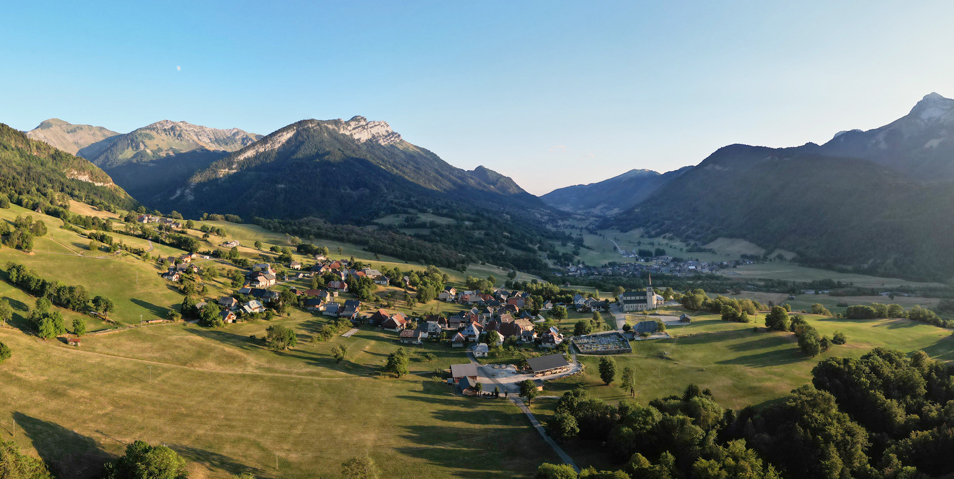 Drone 360 : Les plus beaux villages des Bauges