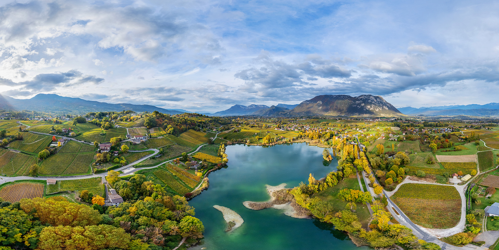 Drone 360 - Lac de Saint-André à l'automne